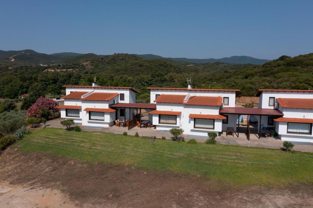 Katevi Luxury Seafront Villa Иериссос Экстерьер фото